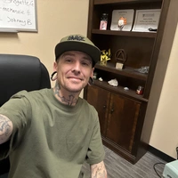 Looking for a roommate in Phoenix, NE Valley - Phoenix