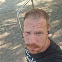 Looking for a roommate in Sw Dallas, Se Dallas - Dallas