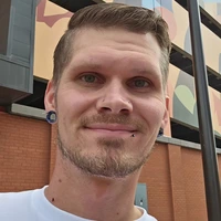 Looking for a roommate in Outer Denver - Denver