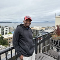 Looking for a roommate in Phoenix, NE Valley, SE Valley - Phoenix