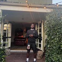 Looking for a roommate in Central Los Angeles, Westside / South Bay, San Fernando Valley - Los Angeles