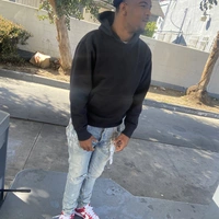 Looking for a roommate in Central Los Angeles, Westside / South Bay, The Harbor, San Fernando Valley, Southeast, The Verdugos, Orange County, San Gabriel Valley, Ventura, Inland Empire - Los Angeles
