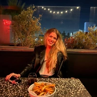 Looking for a roommate in Orange County - Los Angeles