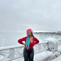 Looking for a roommate in Downtown TO, York Region, Durham Region, Mississauga, Brampton Caledon, Southern Ontario, North York, Etobicoke, Scarborough, East TO, West TO, Midtown TO - Toronto