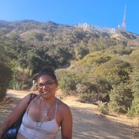Looking for a roommate in Central Los Angeles, San Fernando Valley - Los Angeles