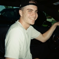 Looking for a roommate in Orange County - Los Angeles