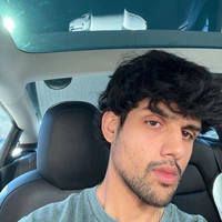 Looking for a roommate in South Van - Vancouver