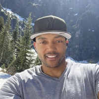 Looking for a roommate in Central SD, Coastal, East SD, Inland, North SD, South SD - San Diego