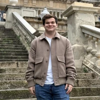 Looking for a roommate in Central, North Side - Chicago