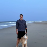 Looking for a roommate in Central, North Side - Chicago