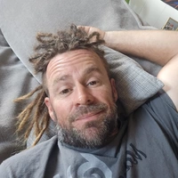 Looking for a roommate in Central Los Angeles, Westside / South Bay, The Harbor, San Fernando Valley, Southeast, The Verdugos, Orange County, San Gabriel Valley, Ventura, Inland Empire - Los Angeles