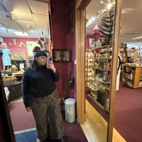 Looking for a roommate in San Fernando Valley, The Verdugos - Los Angeles