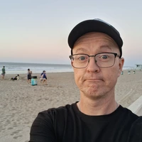 Looking for a roommate in Central Los Angeles, Westside / South Bay, The Harbor, San Fernando Valley, Southeast, The Verdugos, Orange County, San Gabriel Valley, Ventura, Inland Empire - Los Angeles