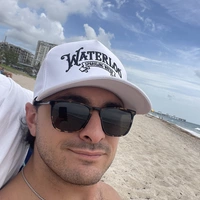 Looking for a roommate in Broward County - Miami