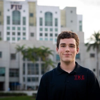 Buscando compañero de cuarto en Miami Dade - Miami