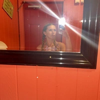 Looking for a roommate in Clearwater-St. Petersburg - Tampa