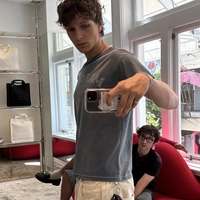 Looking for a roommate in East Van, West Van, Downtown Van, Burnaby / New West - Vancouver