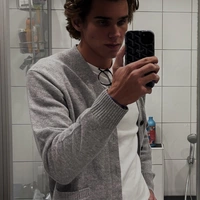 Looking for a roommate in Central, North Side - Chicago