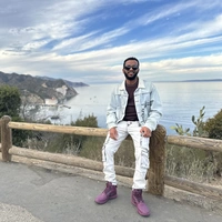 Looking for a roommate in Central Los Angeles, San Fernando Valley, Southeast, The Verdugos, San Gabriel Valley - Los Angeles