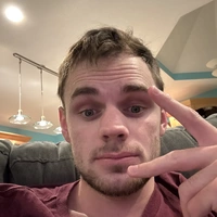 Buscando compañero de cuarto en VA Peninsula - Virginia Beach