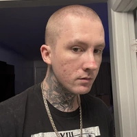 Looking for a roommate in Central SD, Coastal, East SD, Inland, North SD, South SD - San Diego