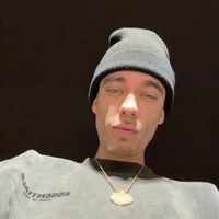 Looking for a roommate in Westside / South Bay, The Harbor, Southeast, Orange County - Los Angeles