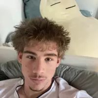 Looking for a roommate in East Van, North Shore Vancouver, Outer Vancouver, South Van, West Van, Downtown Van - Vancouver