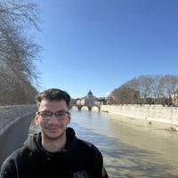 Buscando compañero de cuarto en Central Mil, NW Mil, North Mil / North Shore, Outer Milwaukee - Milwaukee