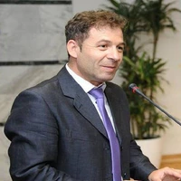 Looking for a roommate in Orange County - Los Angeles