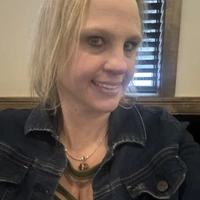 Looking for a roommate in South Shore - Boston