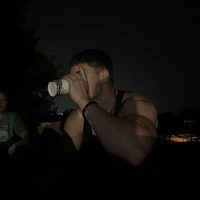 Looking for a roommate in Las Vegas, Summerlin, North Las Vegas, Henderson, Spring Valley / Enterprise, Paradise - Las Vegas