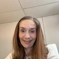 Looking for a roommate in North Shore - Boston