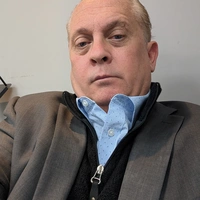 Buscando compañero de cuarto en Etobicoke - Toronto