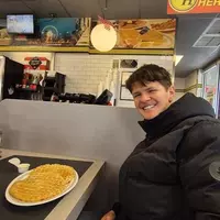 Looking for a roommate in Central, West Side - Chicago