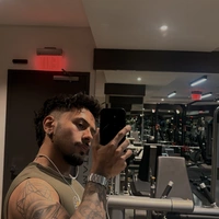 Looking for a roommate in Downtown TO, West TO, Midtown TO - Toronto