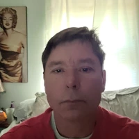 Buscando compañero de cuarto en Central STL, South STL, North County, South County - Saint Louis