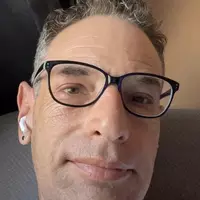 Looking for a roommate in Central STL, South STL - Saint Louis