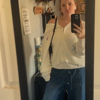 Looking for a roommate in Central Honolulu, Waikiki-Diamond Head, East Honolulu, West Oahu, North Shore Oahu - Honolulu
