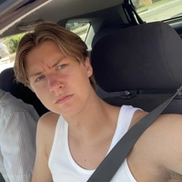 Looking for a roommate in City Centre - Calgary