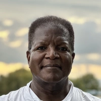 Looking for a roommate in Central Los Angeles, Westside / South Bay, The Harbor, San Fernando Valley, The Verdugos, San Gabriel Valley - Los Angeles