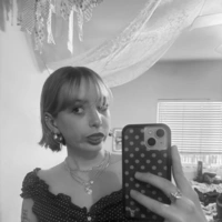 Looking for a roommate in Coastal, North SD - San Diego