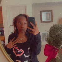 Looking for a roommate in VA Peninsula - Virginia Beach