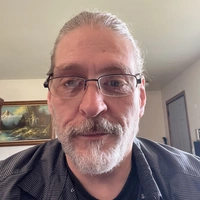 Buscando compañero de cuarto en Central Mil, NW Mil, North Mil / North Shore, Outer Milwaukee, South Mil, West / SW Mil - Milwaukee