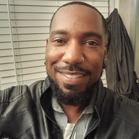 Looking for a roommate in San Fernando Valley - Los Angeles