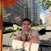 Looking for a roommate in North Side - Chicago