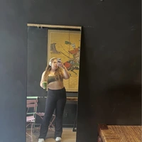 Looking for a roommate in Manhattan, Brooklyn, Queens, Jersey City / Hoboken - New York