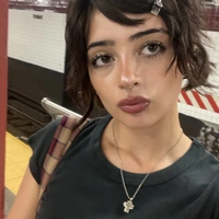 Looking for a roommate in Manhattan, Brooklyn, Queens - New York