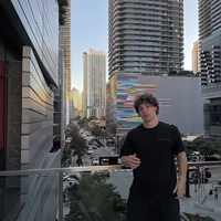 Looking for a roommate in Miami - Miami