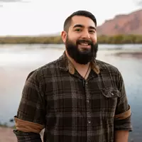 Looking for a roommate in SE Valley - Phoenix