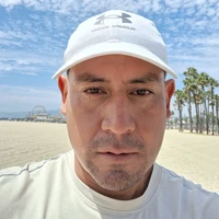 Looking for a roommate in Central Los Angeles, San Fernando Valley - Los Angeles